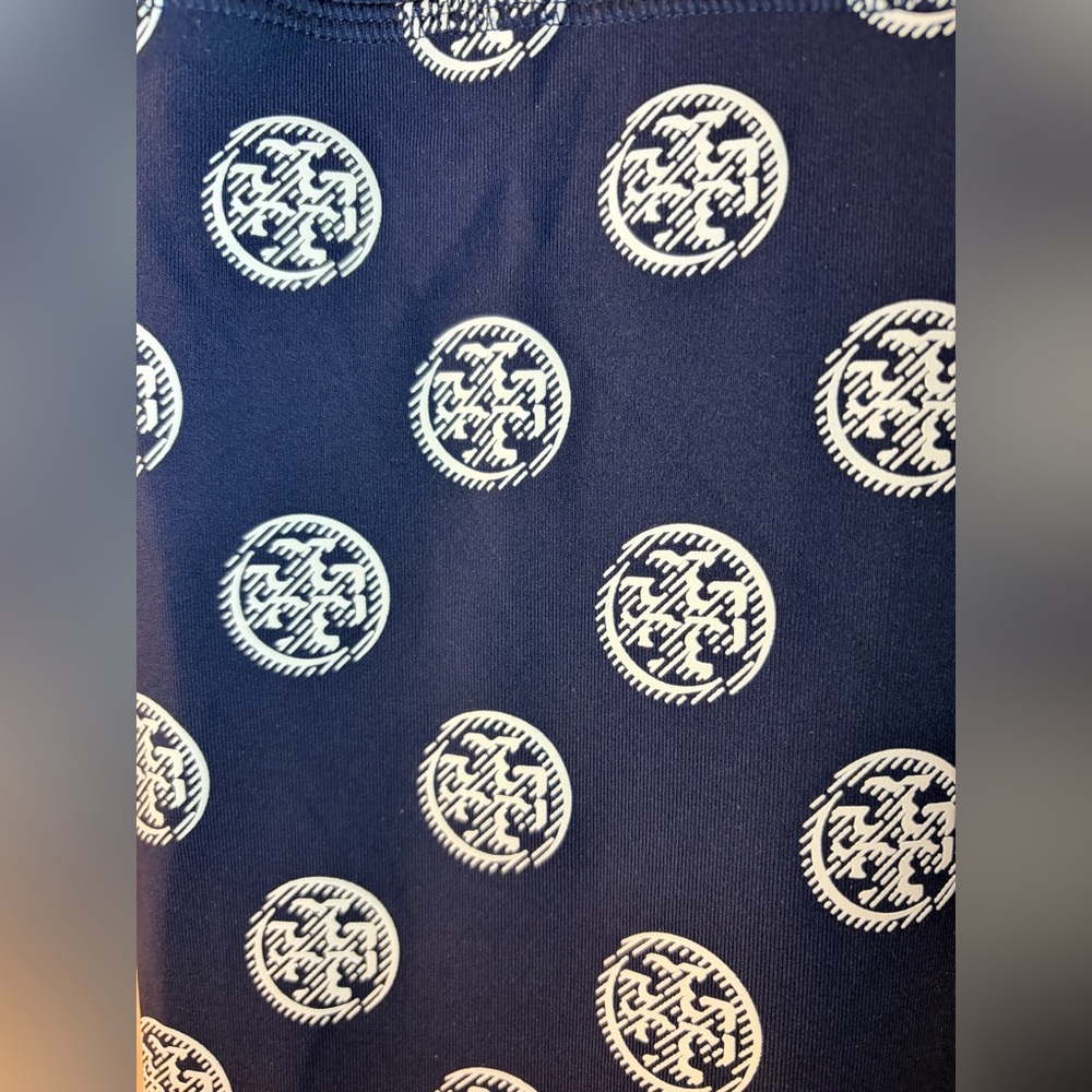 🆕🔹Tory Burch Navy and White T Monogram Patterned Leggings🔹 - Picture 6 of 8